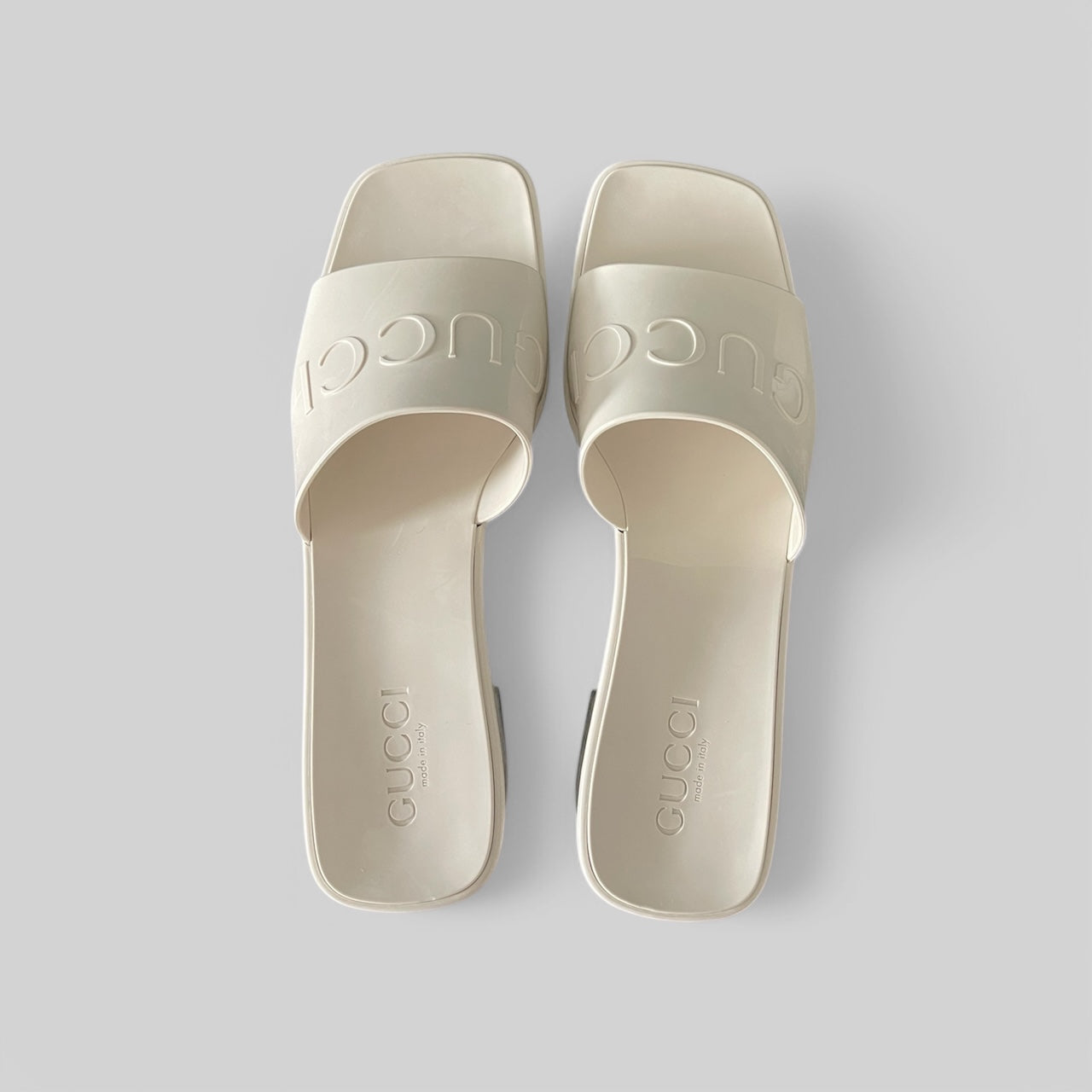 Gucci Logo embossed Sandals