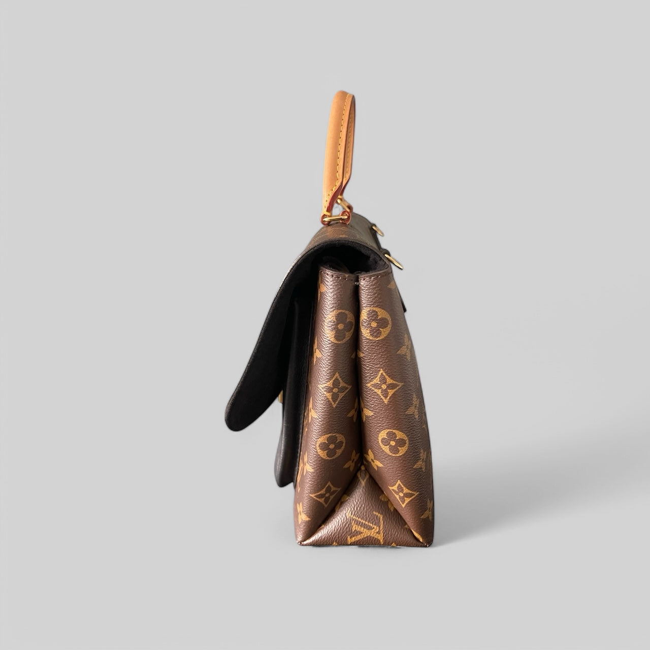 Pre-Owned Louis Vuitton Marignan MM Monogram Bag