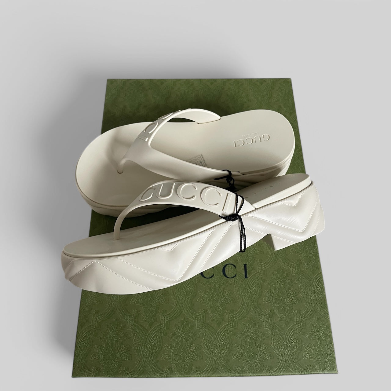 Gucci Shiny Rubber Sandals