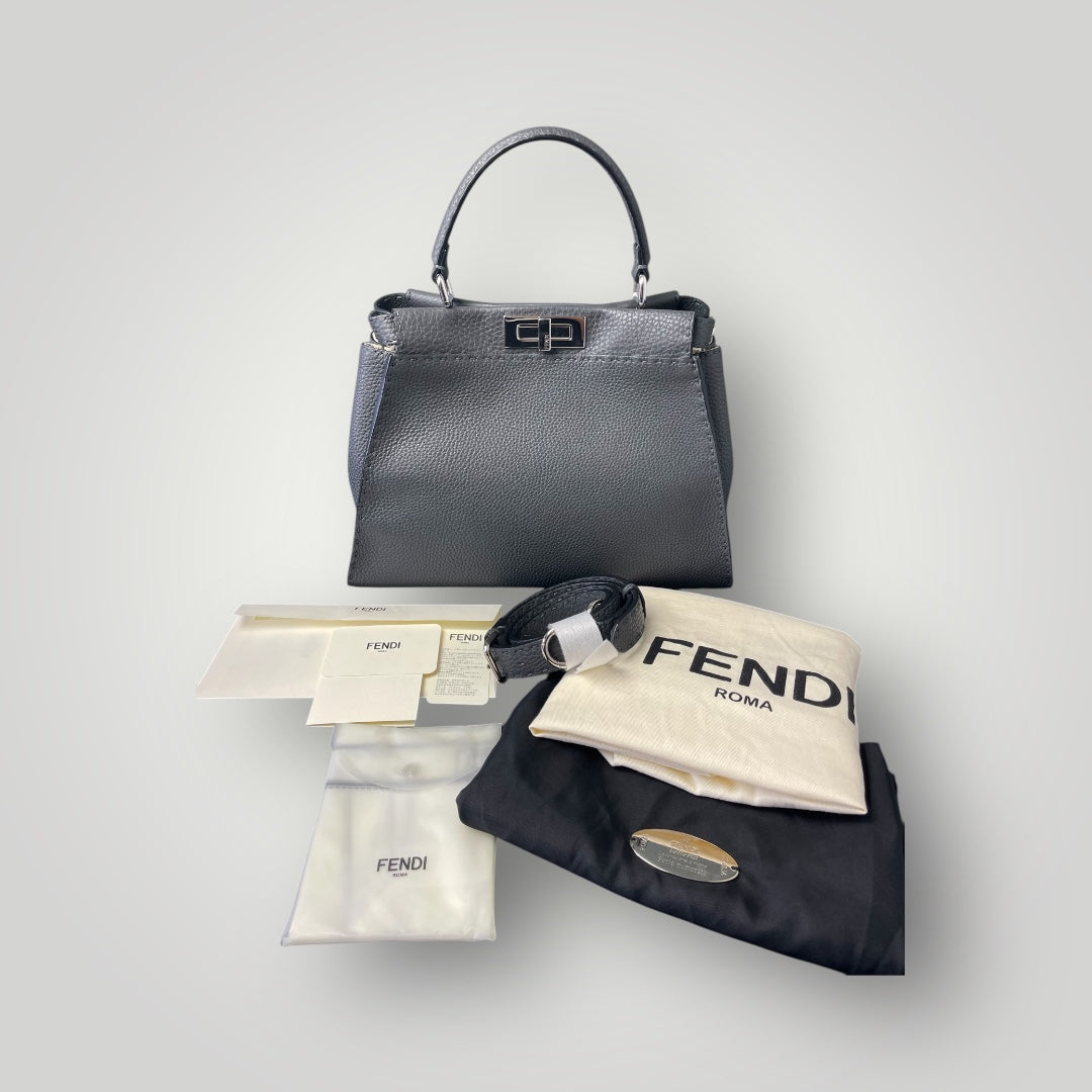 Pre-Owned Fendi Peekaboo Top Handle Bag-Medium